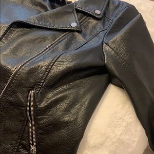 Leather jacket 🖤📸